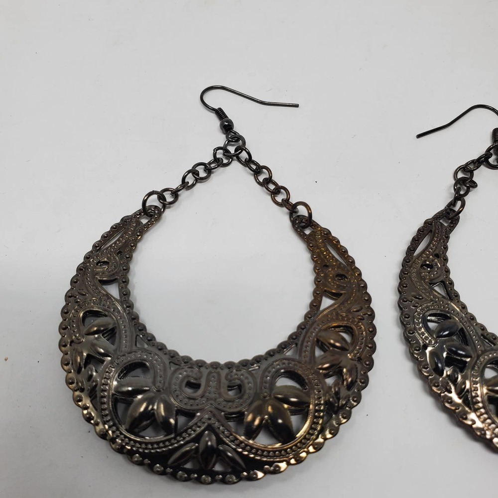 Chandelier Drop Textured Oval Earring 90's Inspired Fashion - Picture 3 of 5